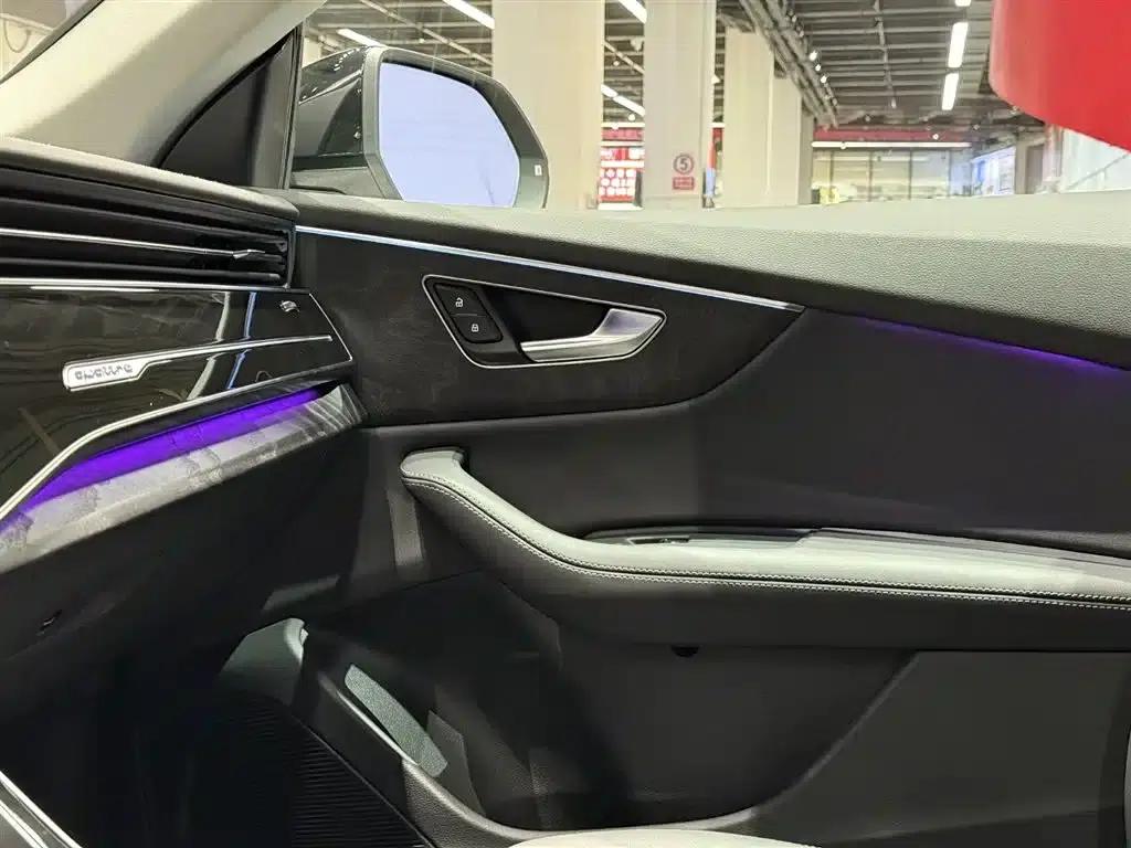 Audi Q8 2024 55 TFSI Luxury Dynamic — миниатюра 17
