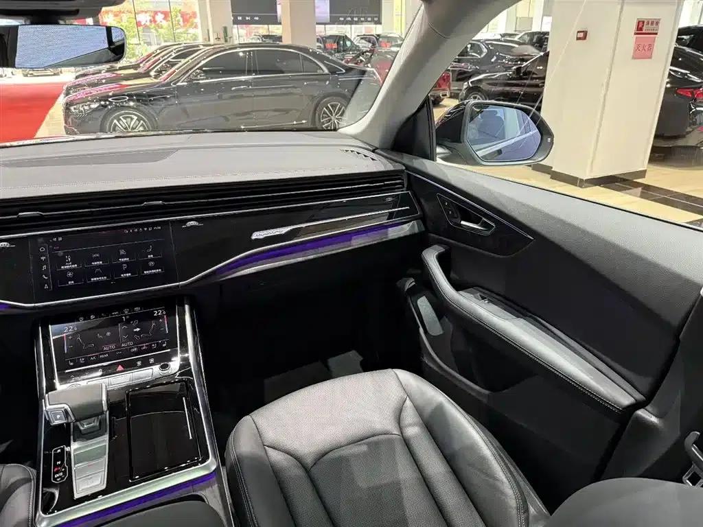 Audi Q8 2024 55 TFSI Luxury Dynamic — миниатюра 24