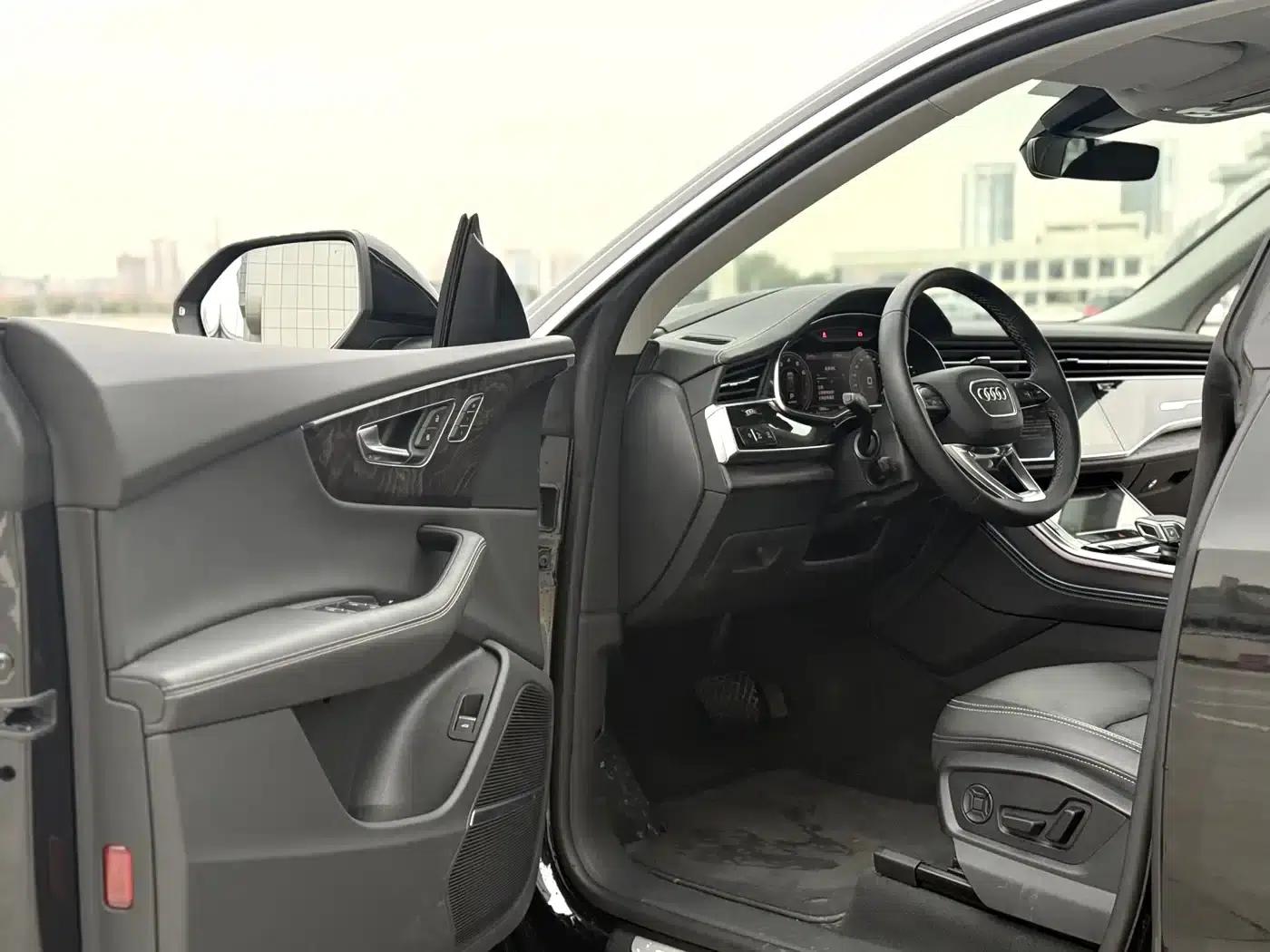 Audi Q8 2024 55 TFSI Luxury Dynamic — миниатюра 4