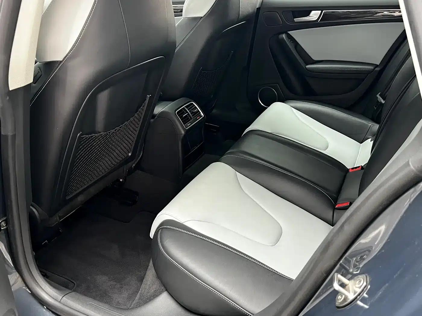 2010 Audi S5 3.0T Sportback — миниатюра 21