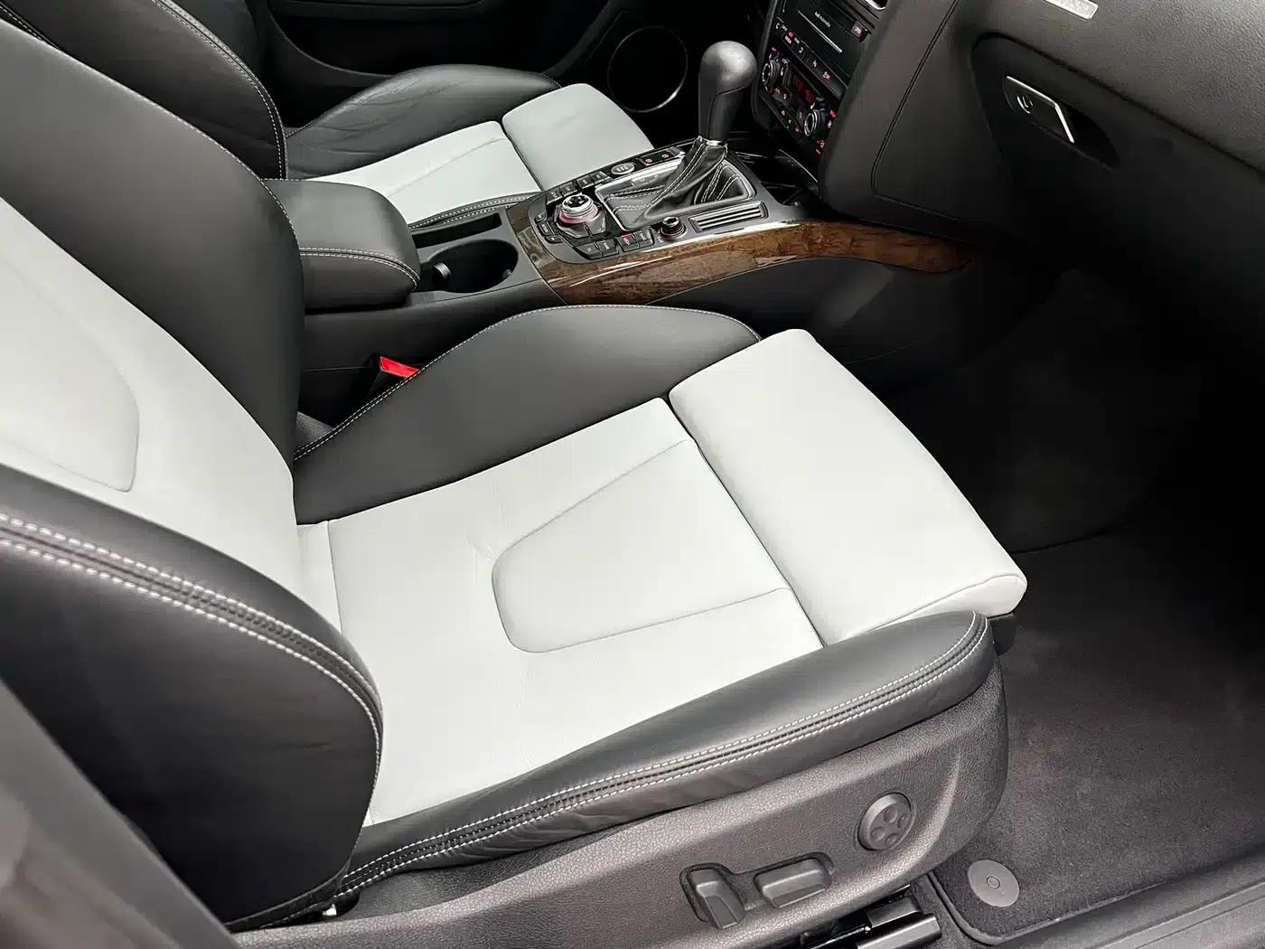 2010 Audi S5 3.0T Sportback — миниатюра 24