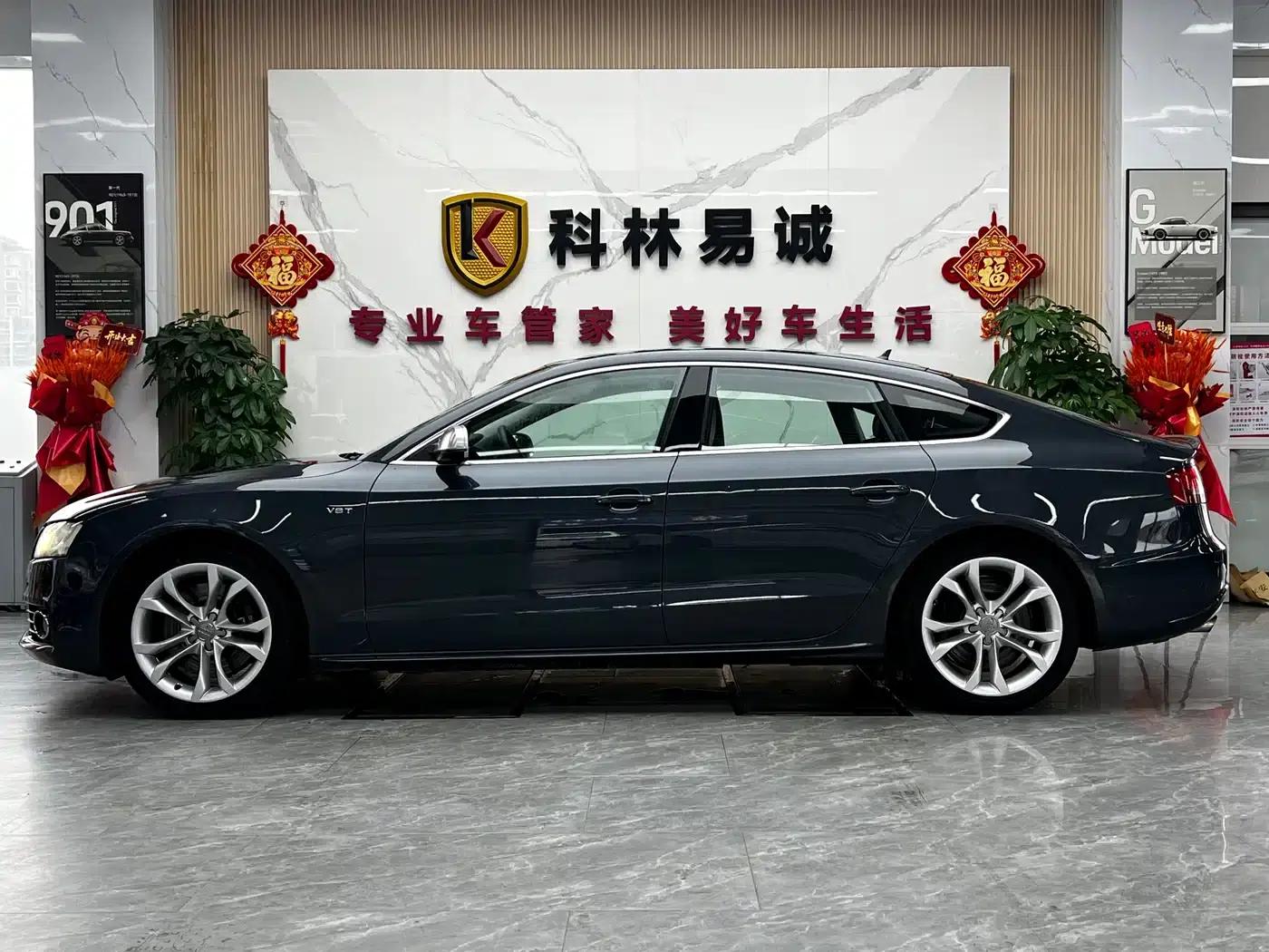 2010 Audi S5 3.0T Sportback — миниатюра 7