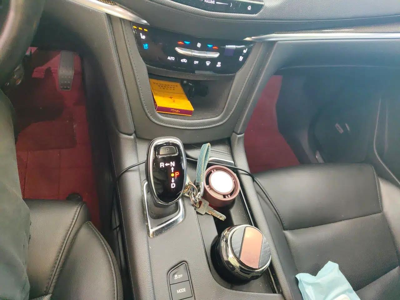 Cadillac XT5 2018 28E Four-Wheel Drive Leading Version — миниатюра 14