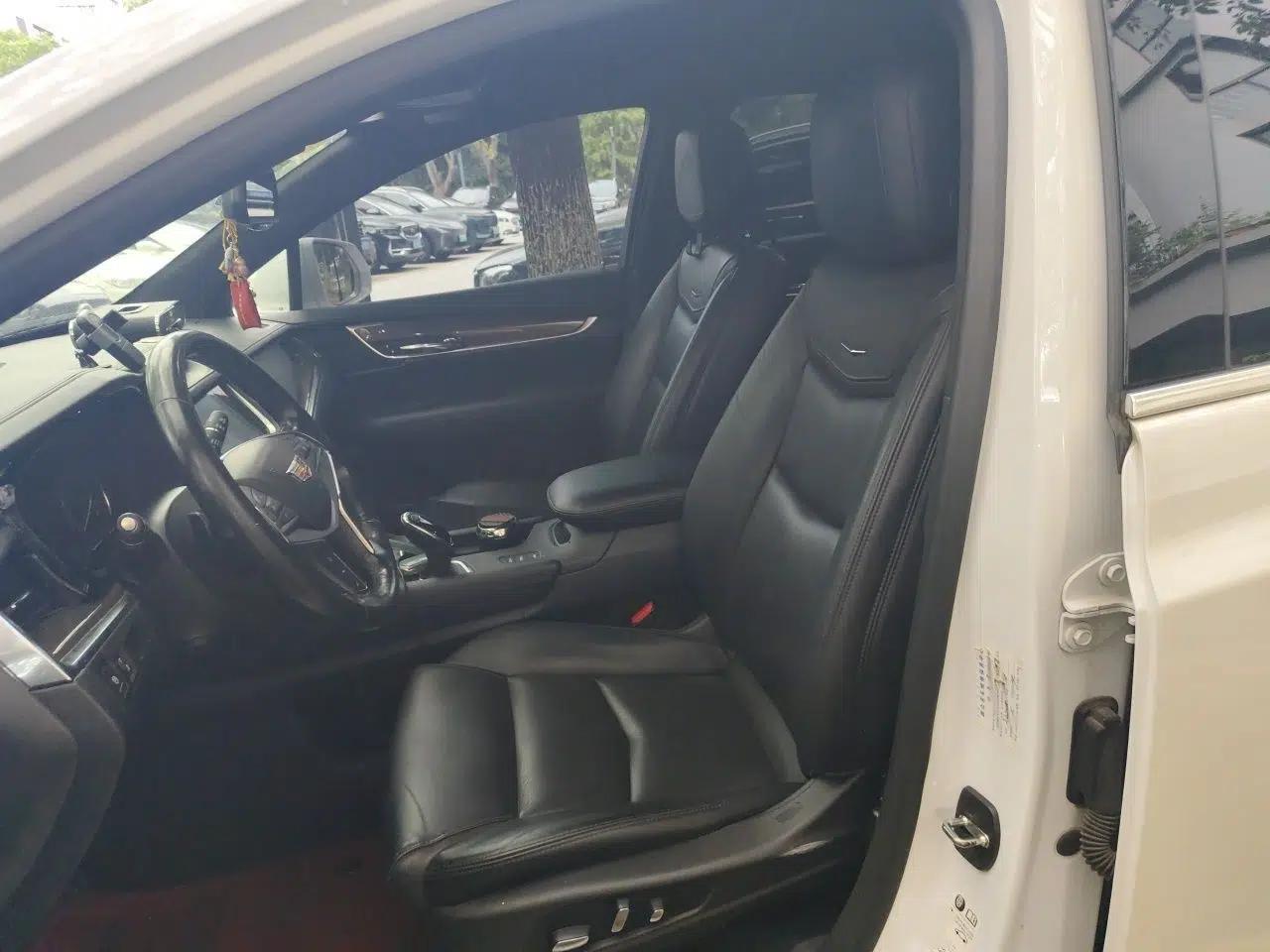 Cadillac XT5 2018 28E Four-Wheel Drive Leading Version — миниатюра 15