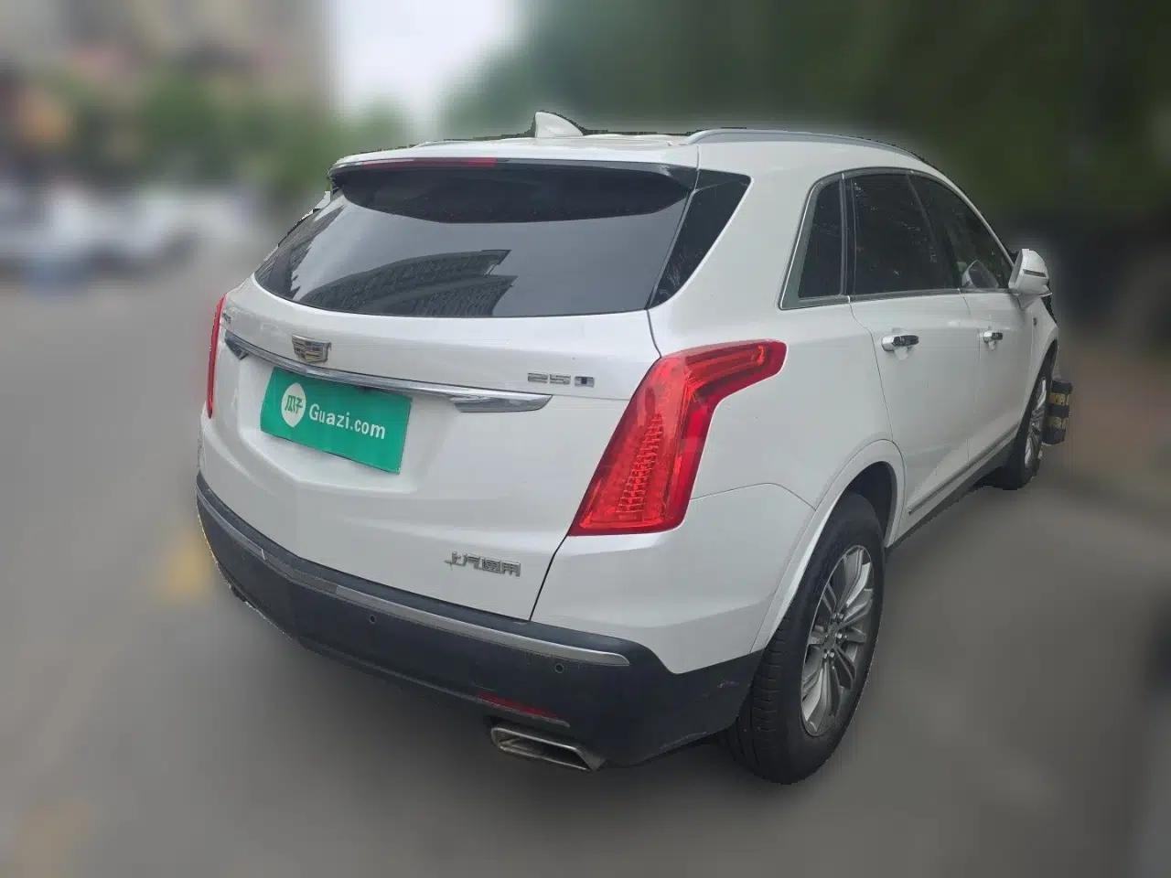Cadillac XT5 2018 25T Tech Model — миниатюра 6