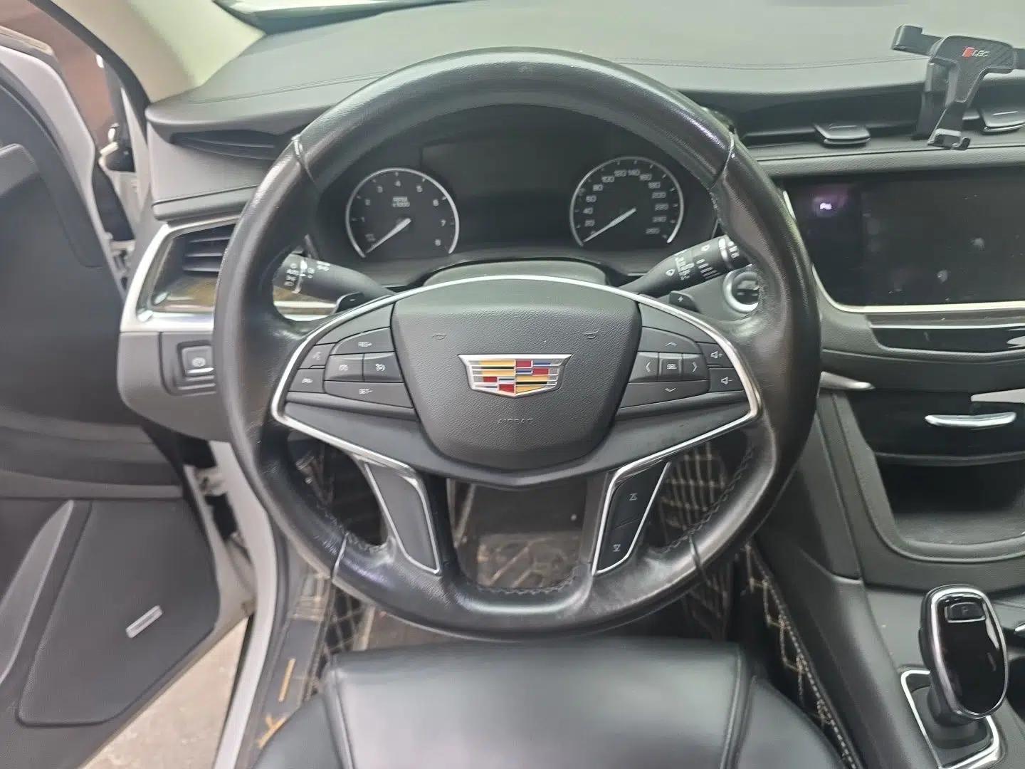 Cadillac XT5 2018 25T Tech Model — миниатюра 10