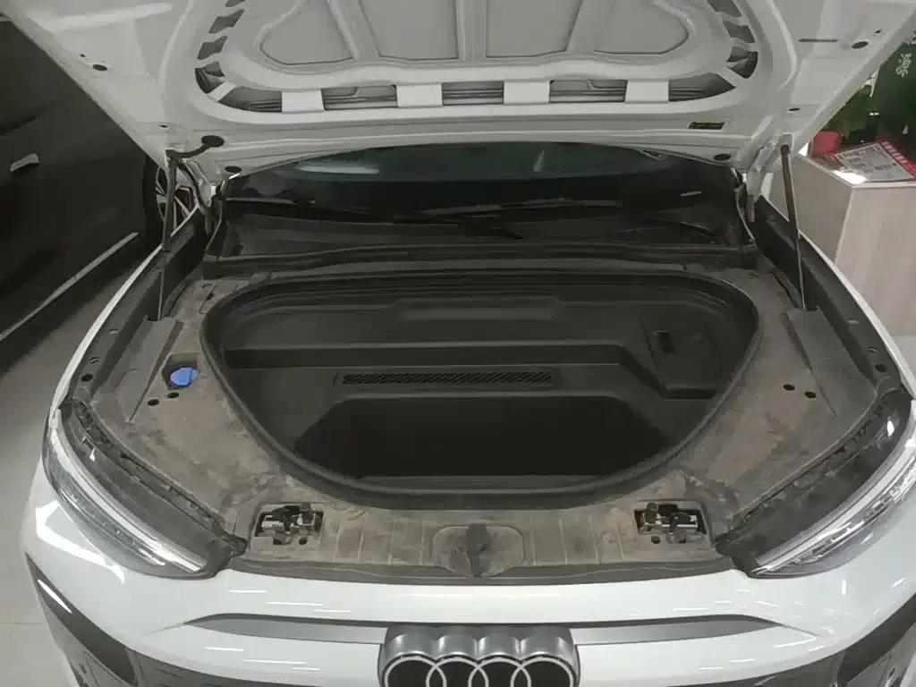 Audi Q6L e-tron 2026 First Edition — миниатюра 20