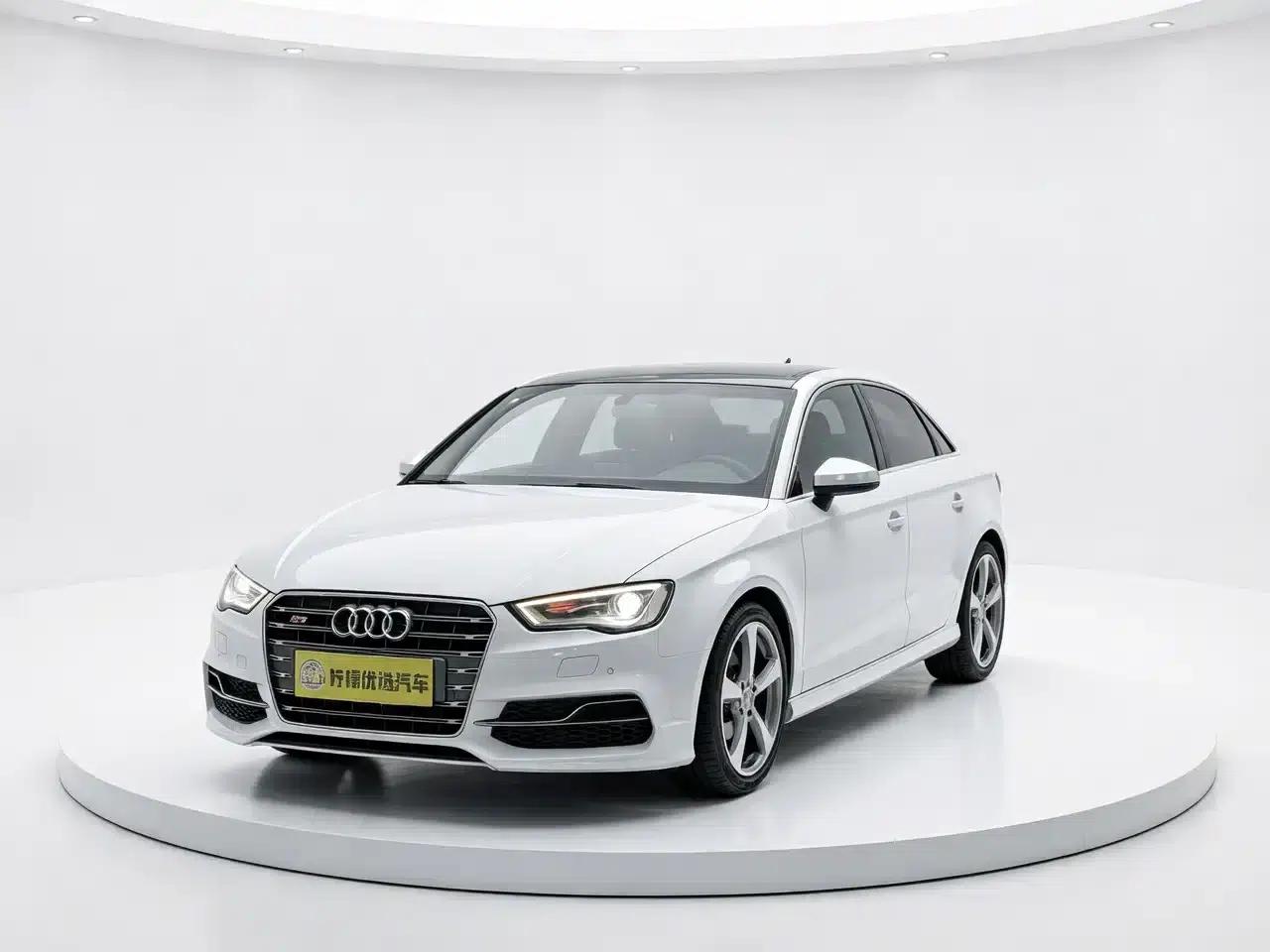 Audi S3 2015 Model S3 2.0T Limousine — миниатюра 1