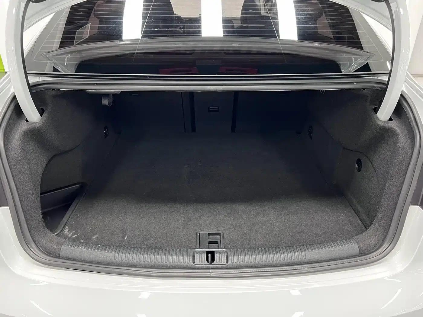 Audi S3 2015 Model S3 2.0T Limousine — миниатюра 15