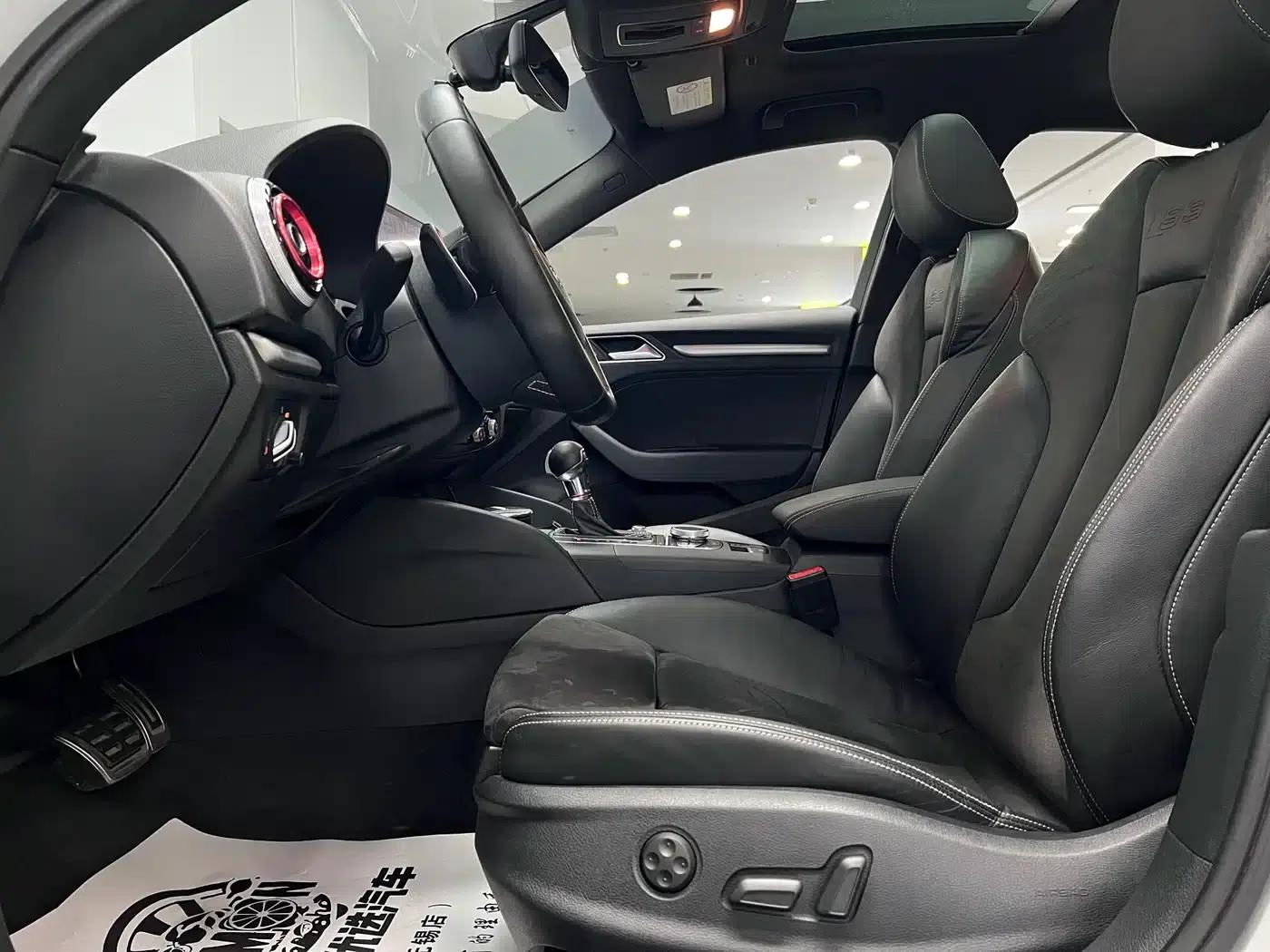 Audi S3 2015 Model S3 2.0T Limousine — миниатюра 23