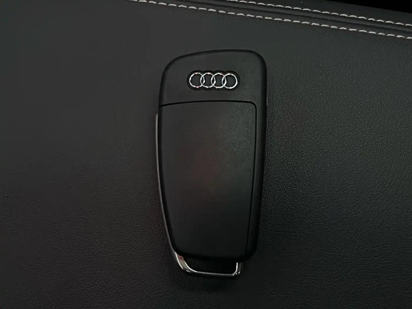 Audi S3 2015 Model S3 2.0T Limousine — миниатюра 48