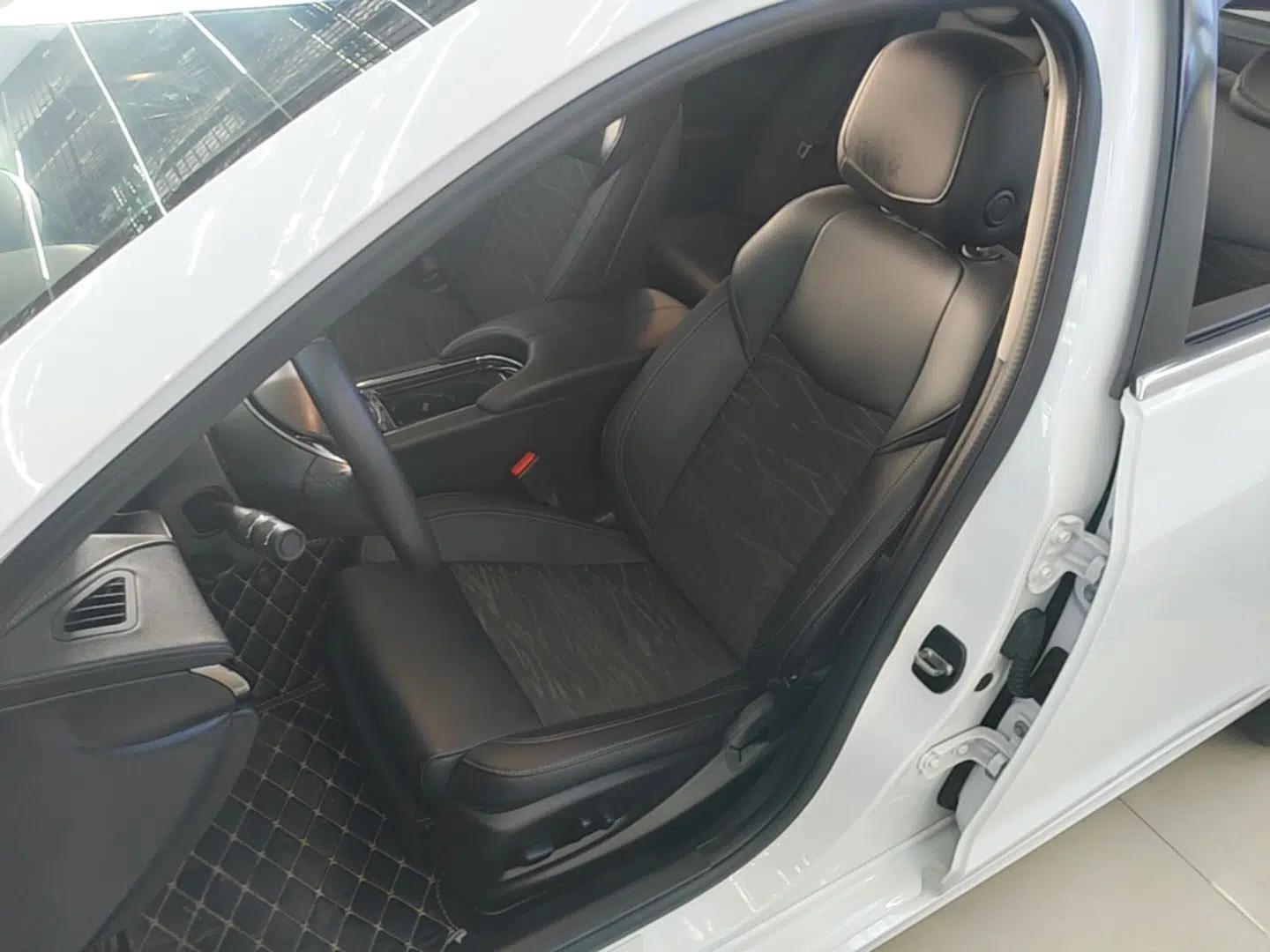 Cadillac ATS-L 2017 28T Tech Edition — миниатюра 22