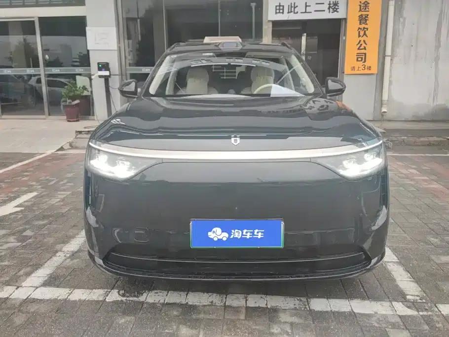 Wenjie M8 2025 Extended Range Max+ Version (53.4kWh, 6-seater, 192-line LiDAR) — миниатюра 2