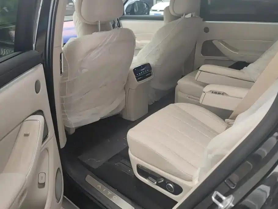 Wenjie M8 2025 Extended Range Max+ Version (53.4kWh, 6-seater, 192-line LiDAR) — миниатюра 11