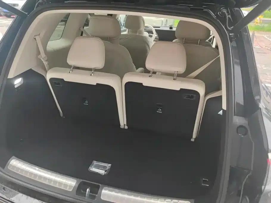 Wenjie M8 2025 Extended Range Max+ Version (53.4kWh, 6-seater, 192-line LiDAR) — миниатюра 4