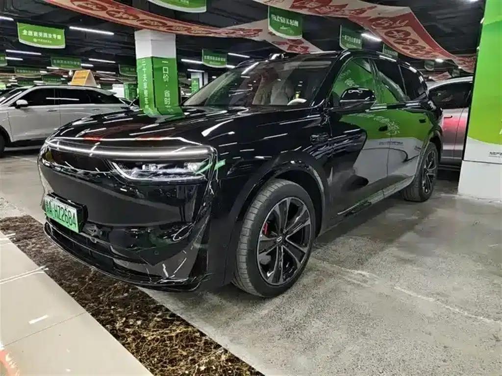 Wenjie M8 2025 Extended Range Max+ Version (53.4kWh, 5-seater, 192-line LiDAR) — миниатюра 1