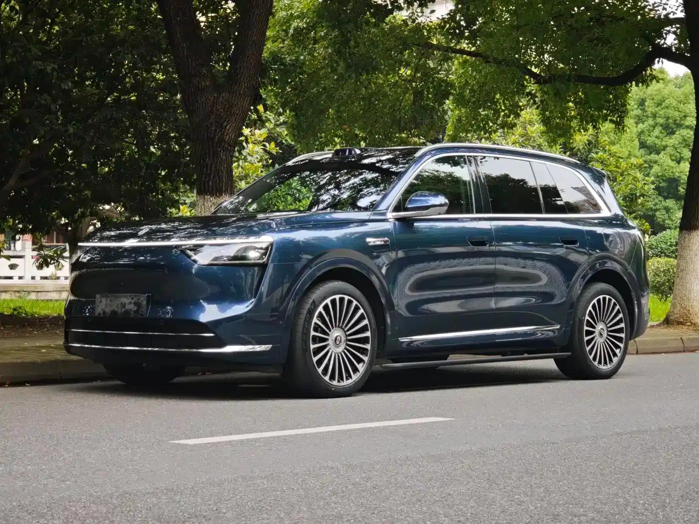 Wenjie M8 2025 Ultra Extended Range Edition (53.4kWh, 5-seater, 192-line LiDAR) — миниатюра 1