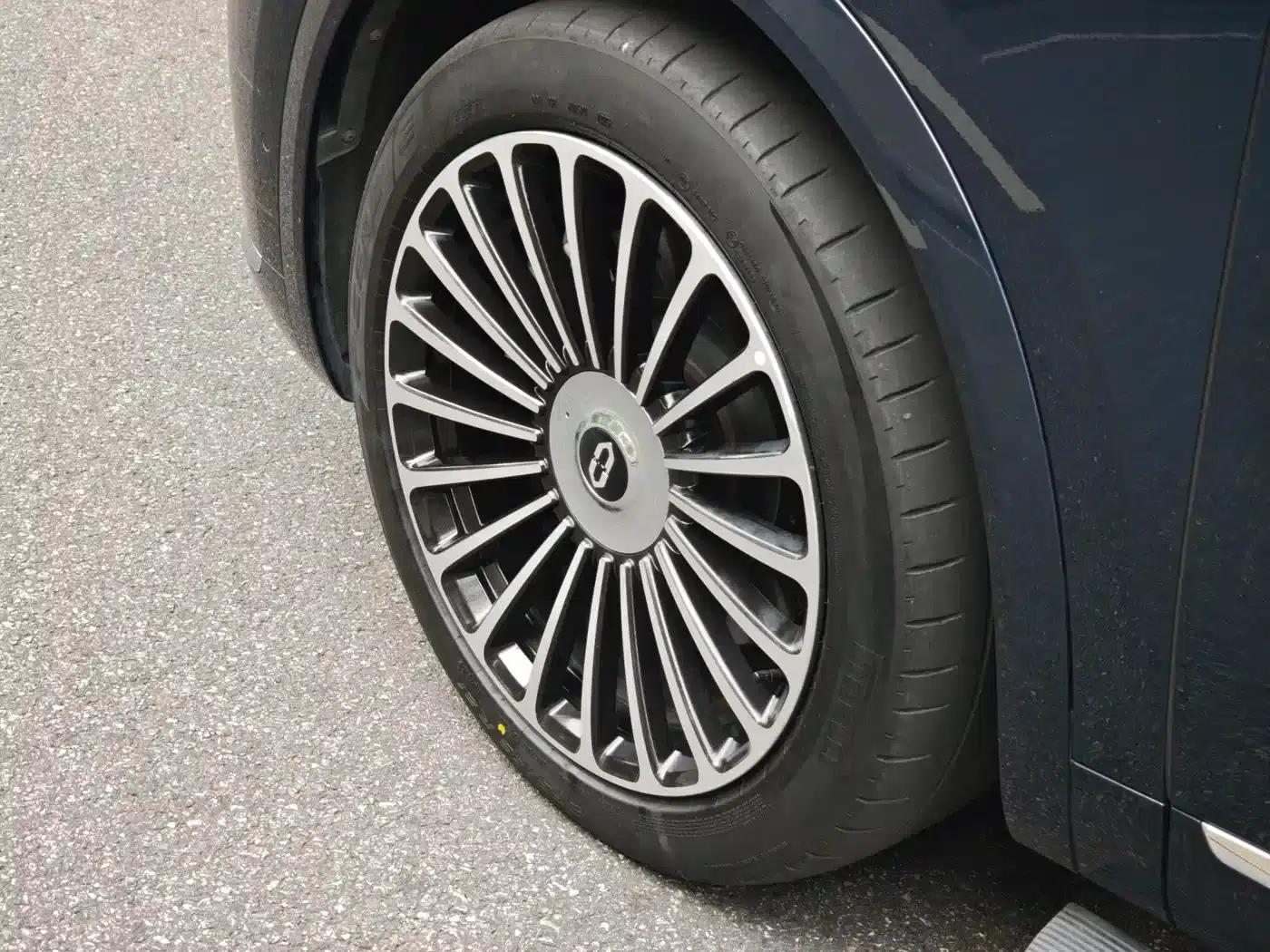 Wenjie M8 2025 Ultra Extended Range Edition (53.4kWh, 5-seater, 192-line LiDAR) — миниатюра 17