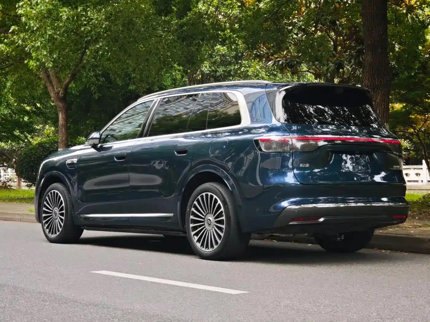 Wenjie M8 2025 Ultra Extended Range Edition (53.4kWh, 5-seater, 192-line LiDAR) — миниатюра 19