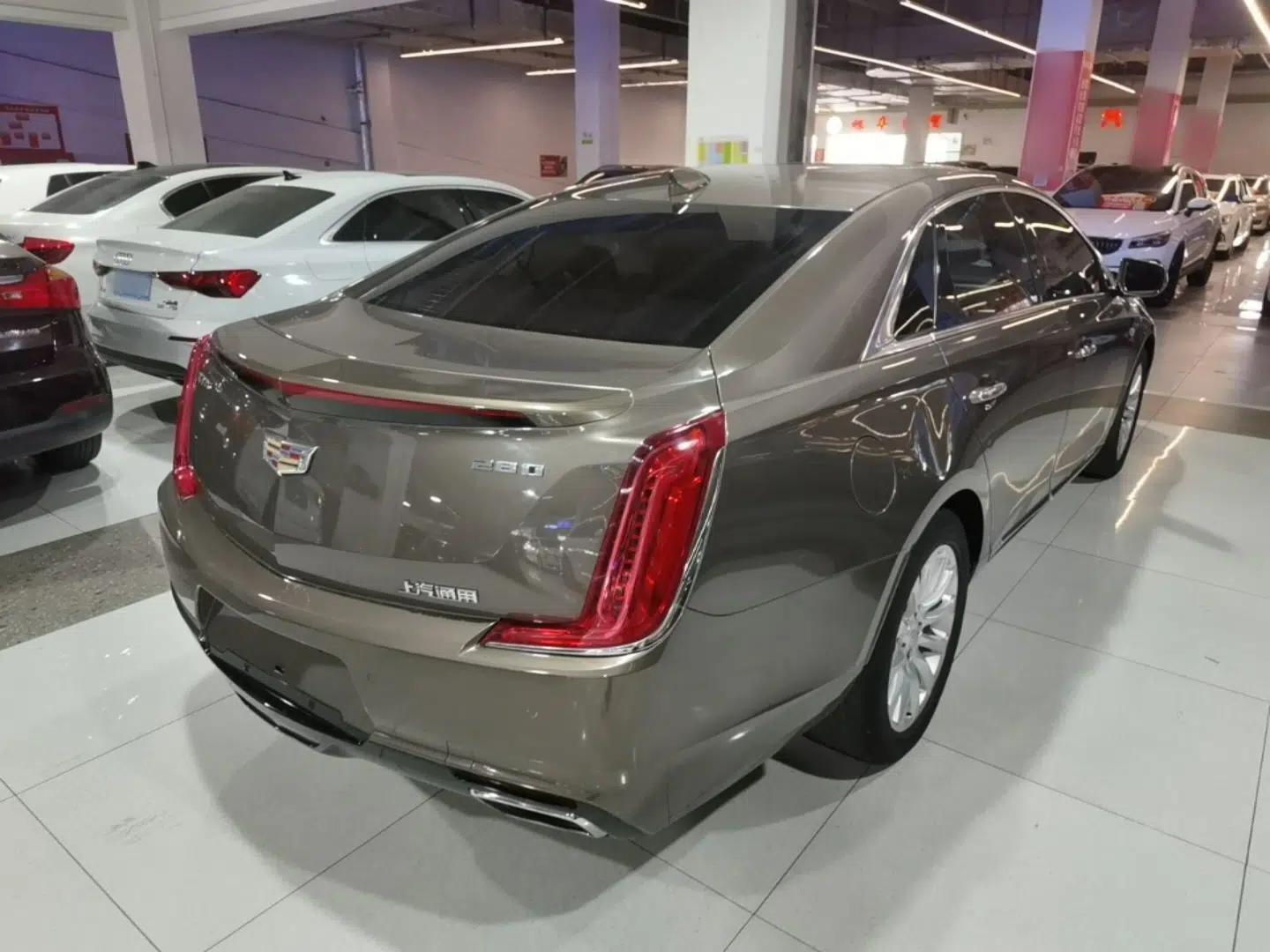 Cadillac XTS 2018 28T Elite Edition — миниатюра 6