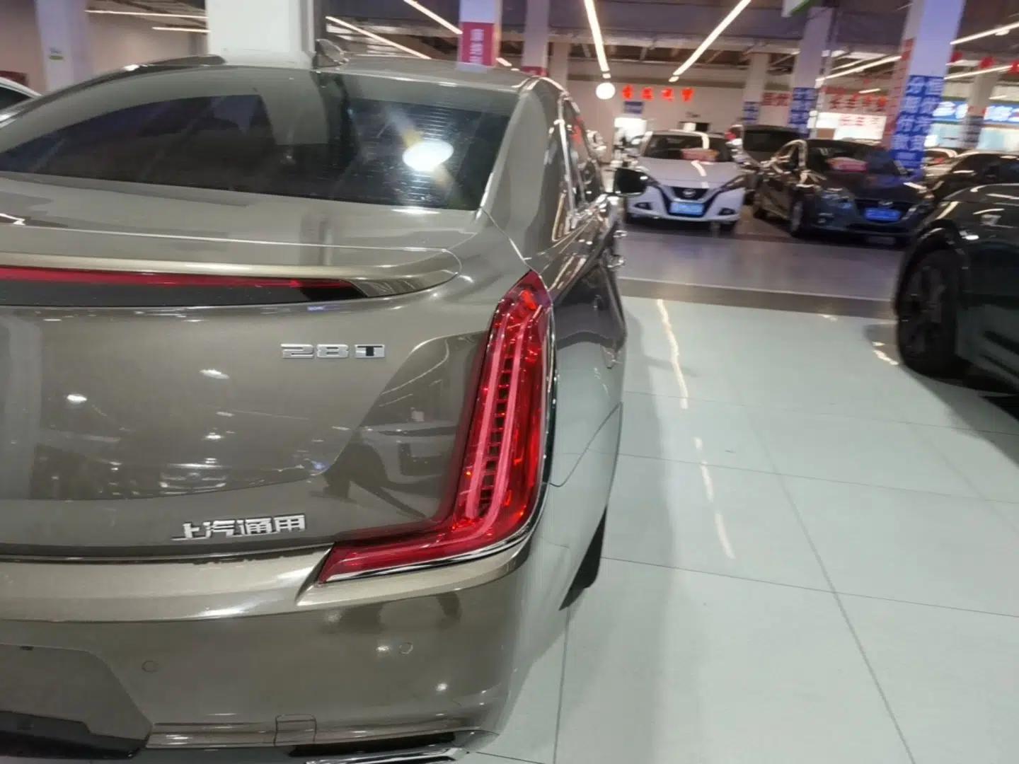 Cadillac XTS 2018 28T Elite Edition — миниатюра 9