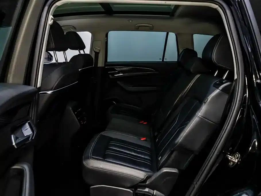 Audi Q6 2024 40 TFSI quattro Cloud View Edition, Feathered Forest Package, 7-seater — миниатюра 10