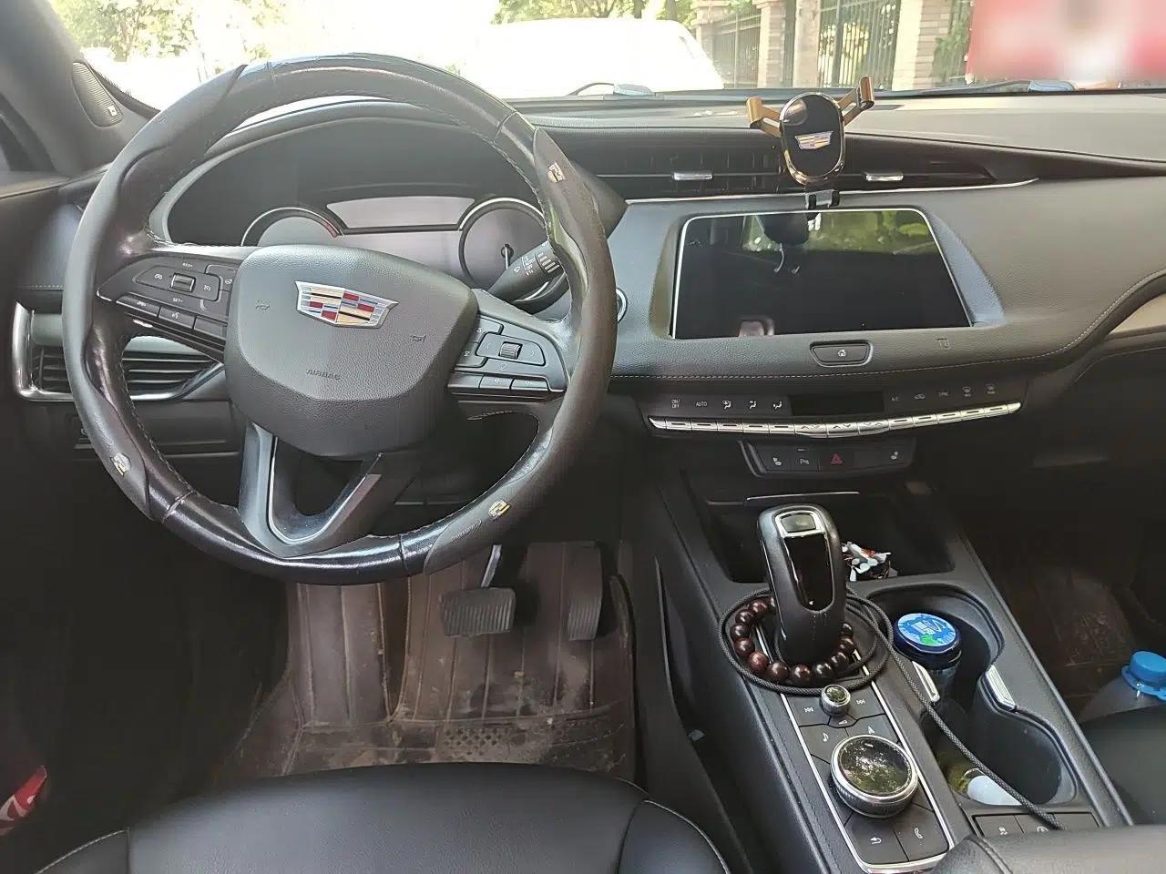 Cadillac XT4 2018 28T Two-Wheel Drive Leading Version — миниатюра 9