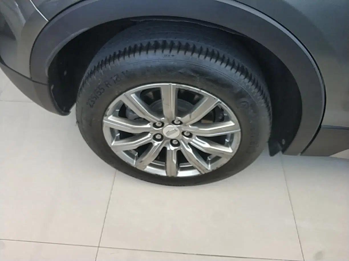 Cadillac XT4 2018 28T Two-Wheel Drive Leading Version — миниатюра 11