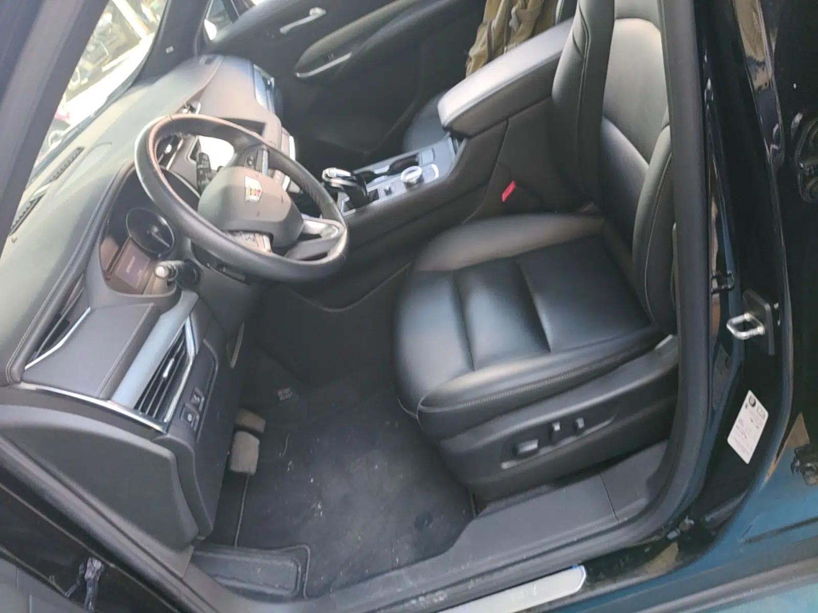 Cadillac XT4 2021 28T Two-Wheel Drive Leading Version — миниатюра 17