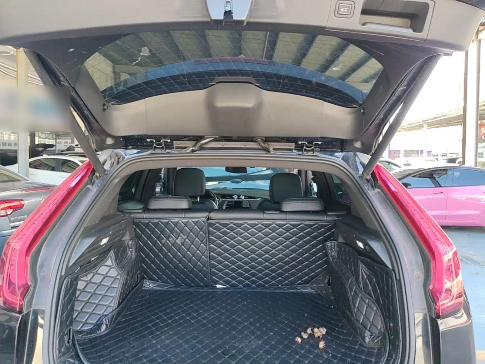 Cadillac XT4 2021 28T Two-Wheel Drive Leading Version — миниатюра 22