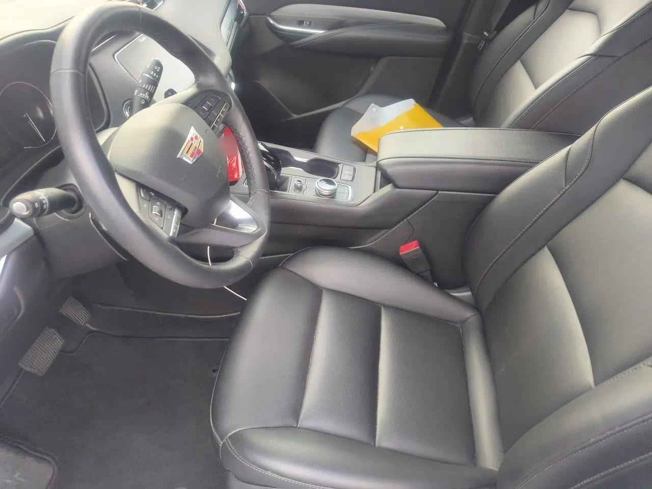 Cadillac XT4 2021 28T Two-Wheel Drive Leading Version — миниатюра 15