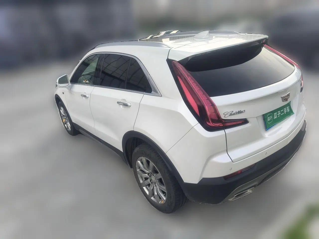 Cadillac XT4 2021 28T Two-Wheel Drive Leading Version — миниатюра 4