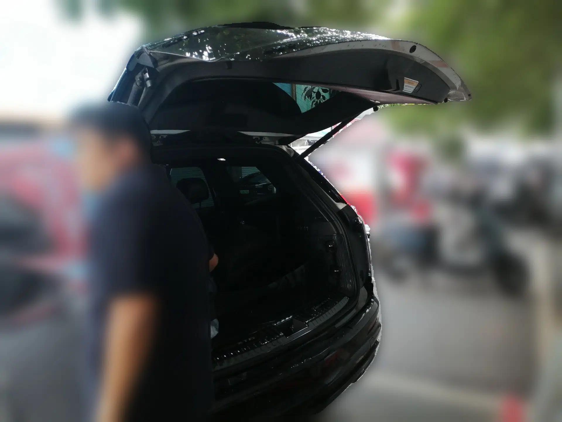 Cadillac XT6 2022 2.0T Six-Seater Four-Wheel-Drive Prestige Version — миниатюра 19