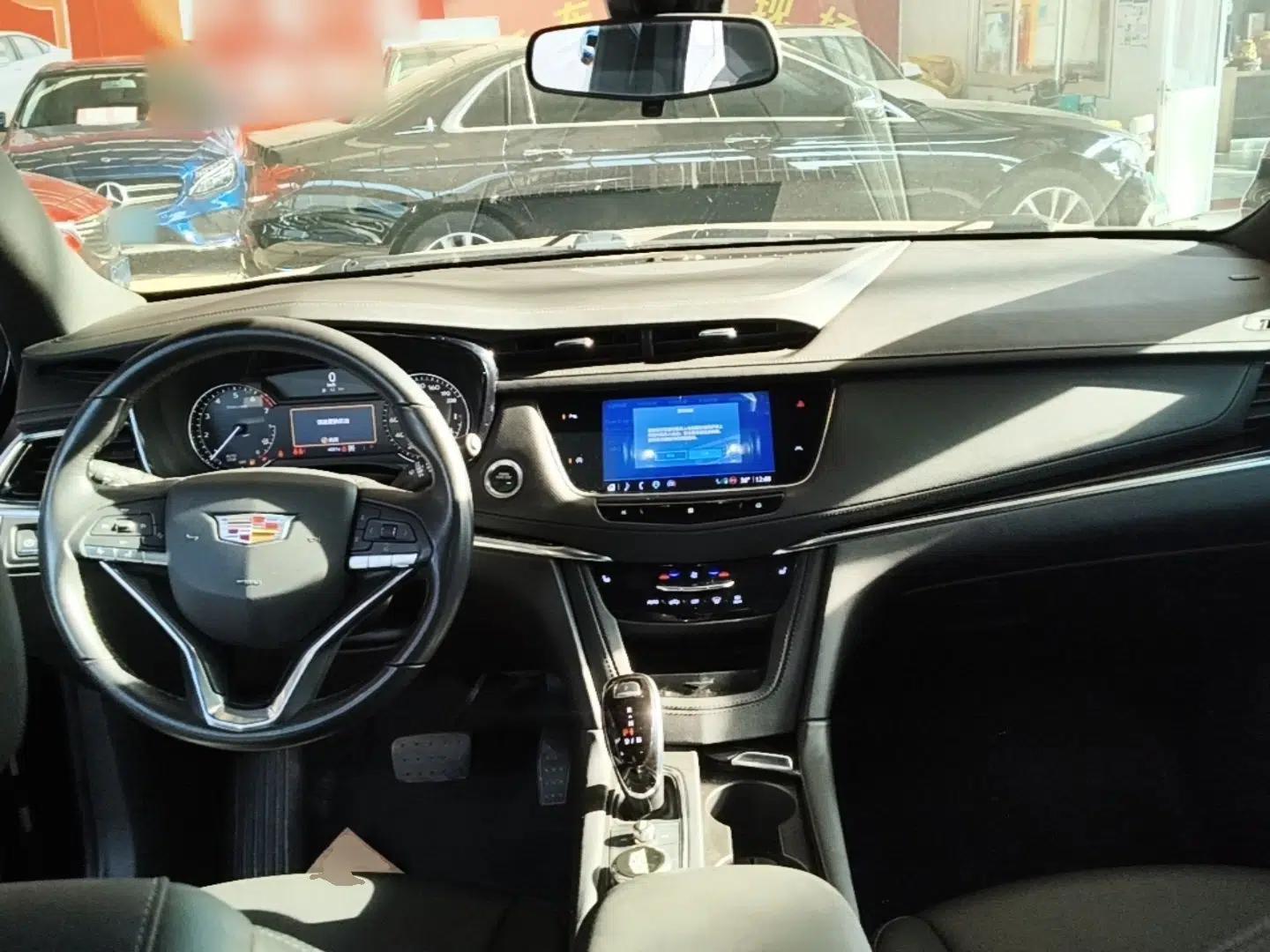 Cadillac XT6 2021 2.0T Six-Seater Four-Wheel-Drive Luxury Version — миниатюра 12