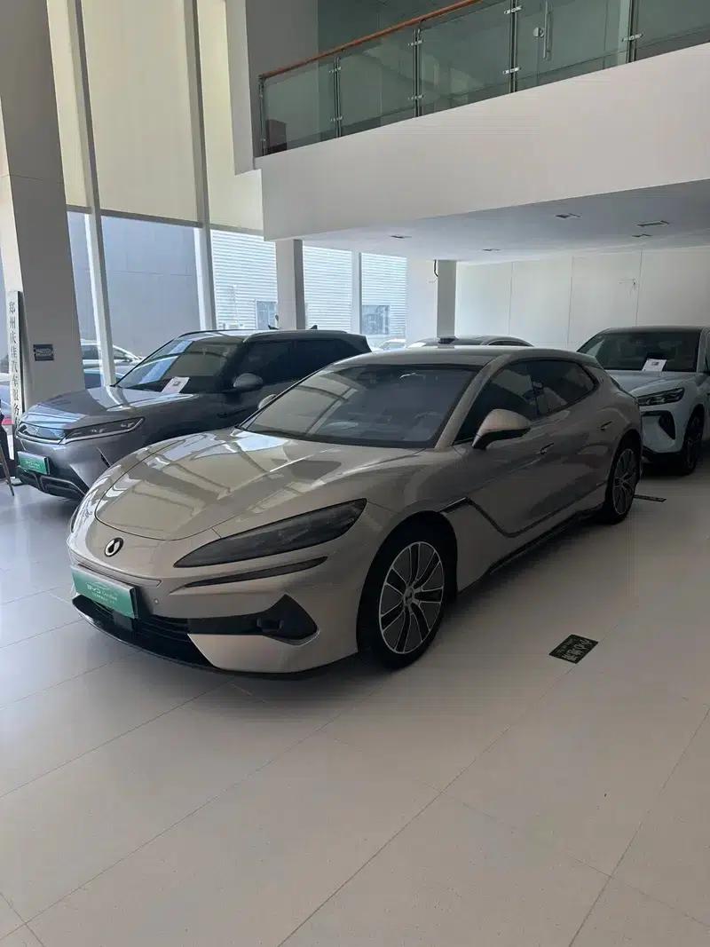 Denza Z9GT DM 2024 1100 AWD Max First Edition — миниатюра 1