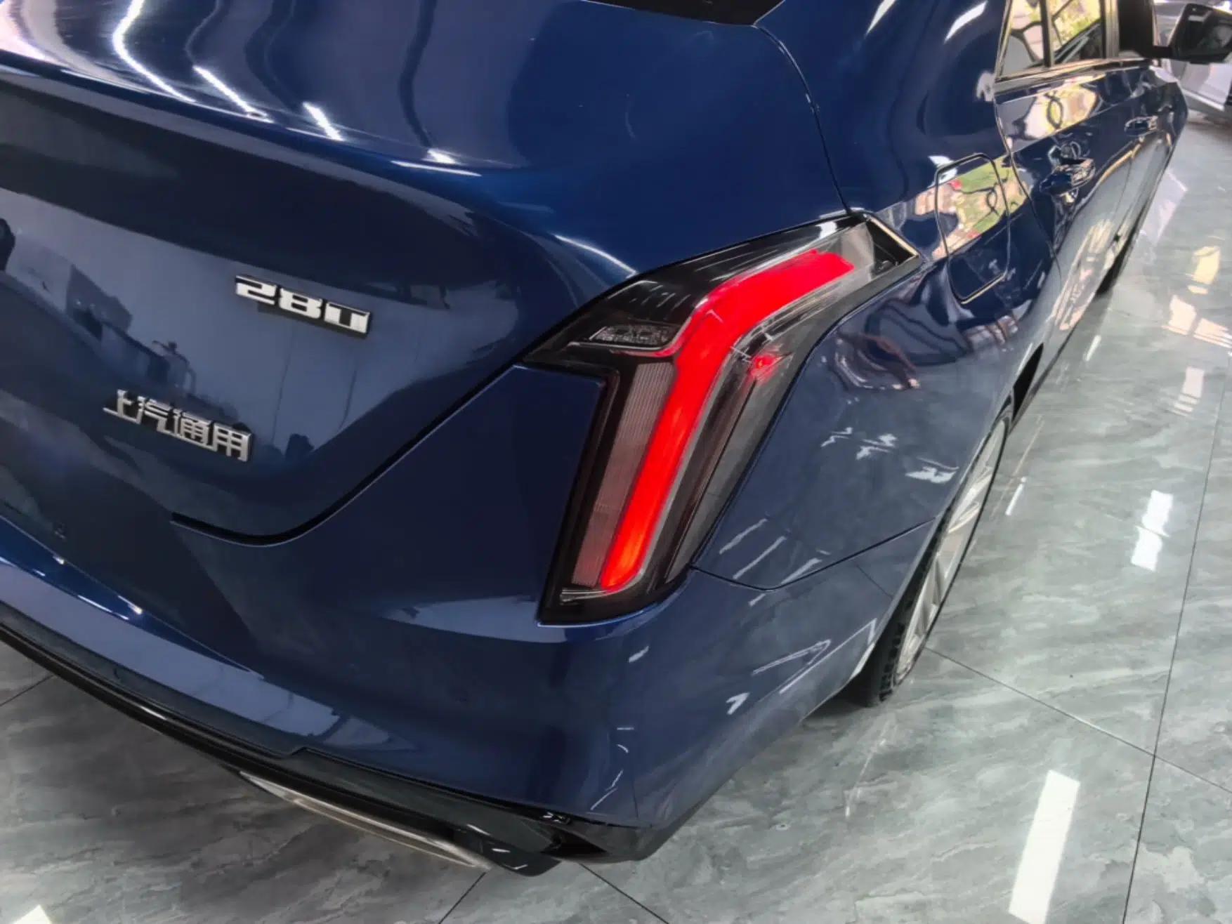Cadillac CT4 2021 28T Fashion Edition — миниатюра 9