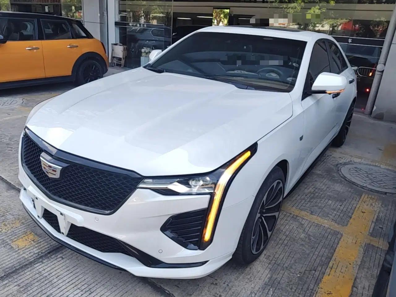 Cadillac CT4 2023 25T Luxury Model — миниатюра 1