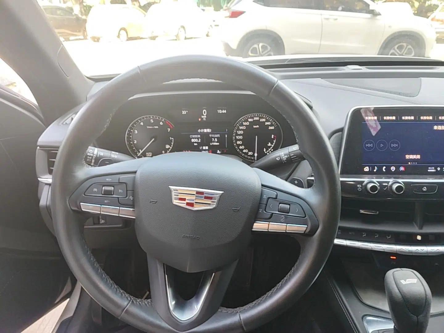 Cadillac CT4 2023 25T Luxury Model — миниатюра 13
