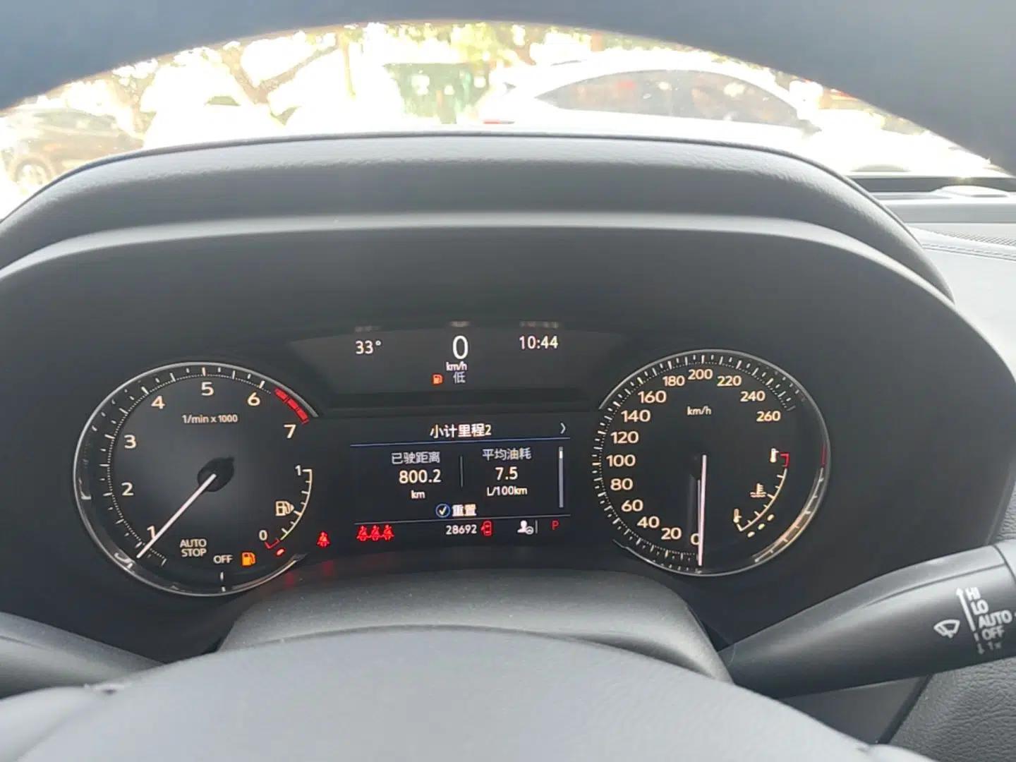 Cadillac CT4 2023 25T Luxury Model — миниатюра 14
