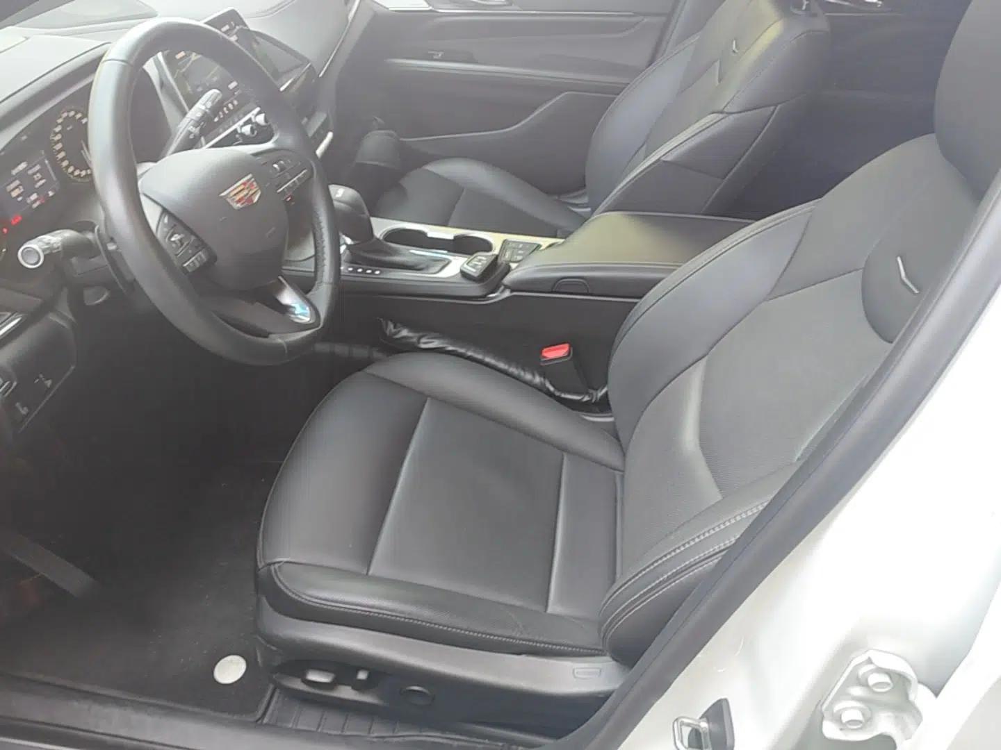 Cadillac CT4 2023 25T Luxury Model — миниатюра 17