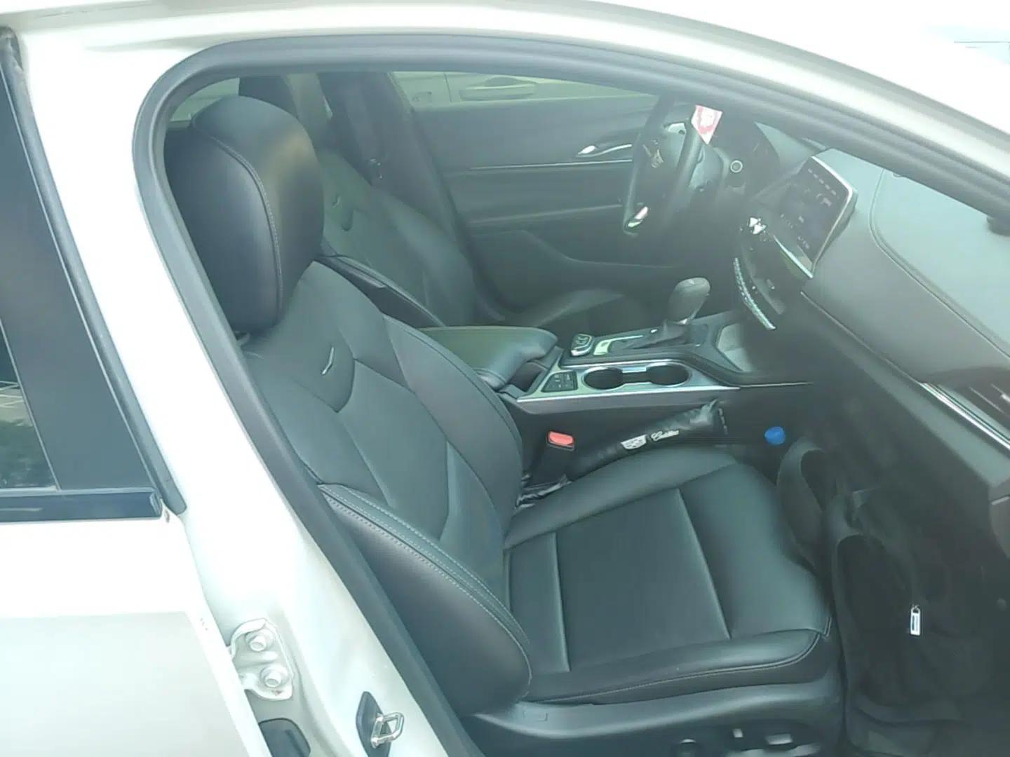 Cadillac CT4 2023 25T Luxury Model — миниатюра 19