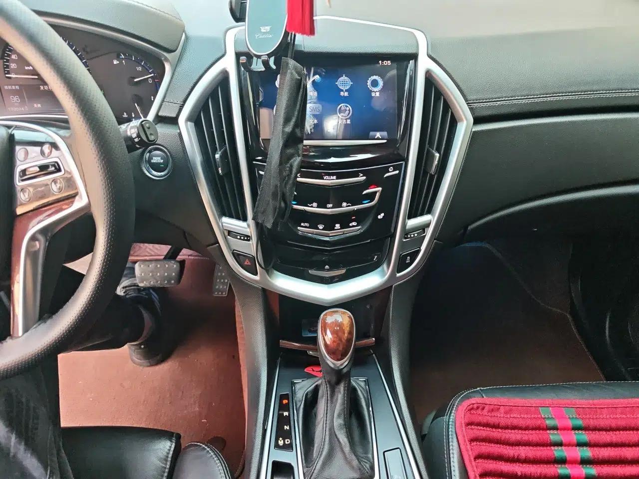 Cadillac SRX 2015 3.0L Elite Model — миниатюра 13
