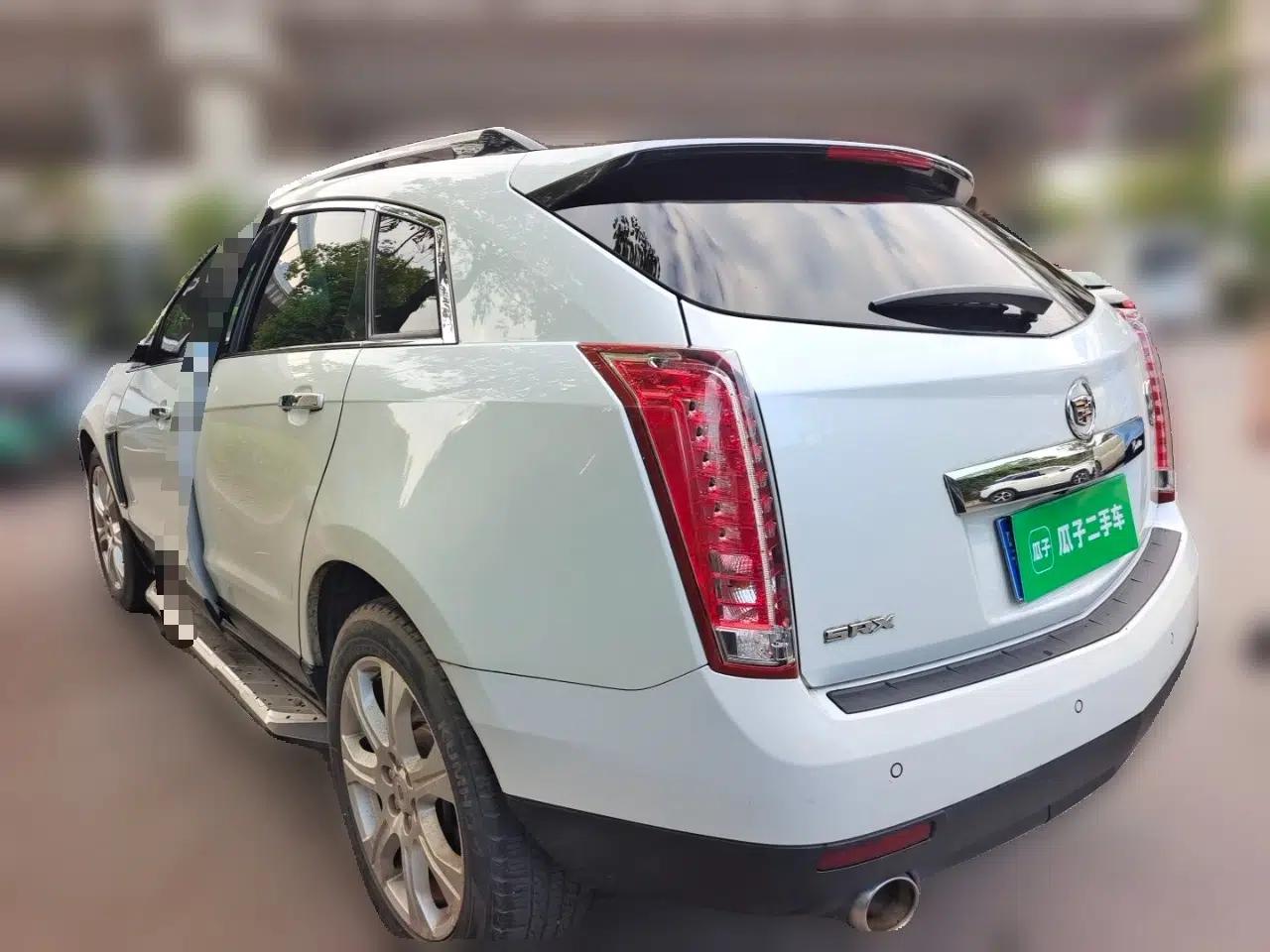 Cadillac SRX 2013 3.0L Leading Model — миниатюра 4