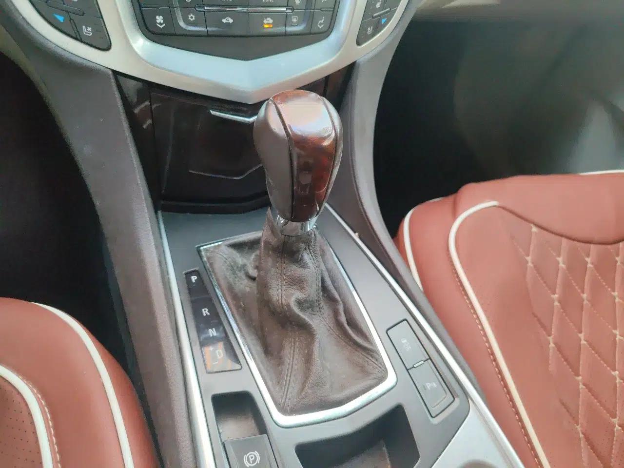 Cadillac SRX 2010 3.0L Flagship Edition — миниатюра 14