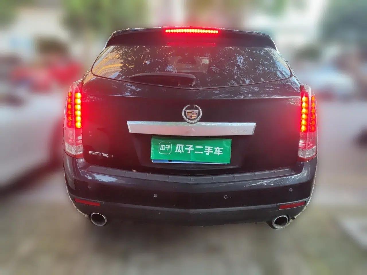 Cadillac SRX 2010 3.0L Flagship Edition — миниатюра 5