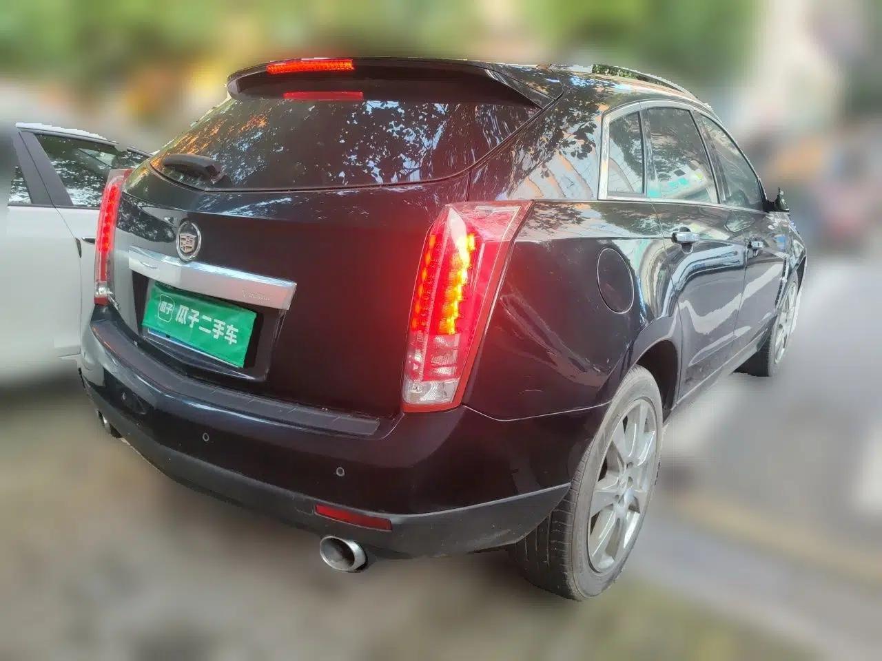 Cadillac SRX 2010 3.0L Flagship Edition — миниатюра 6