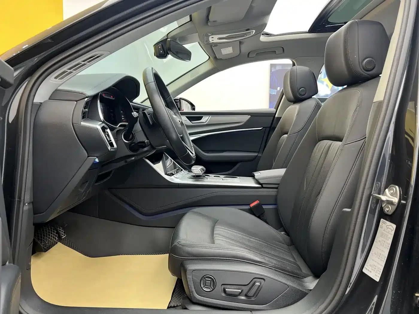 2022 Audi A6 allroad quattro Explorer 55 TFSI Premium Off-Road Model (Imported) — миниатюра 3