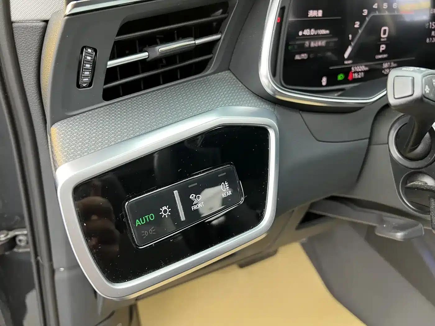 2022 Audi A6 allroad quattro Explorer 55 TFSI Premium Off-Road Model (Imported) — миниатюра 7