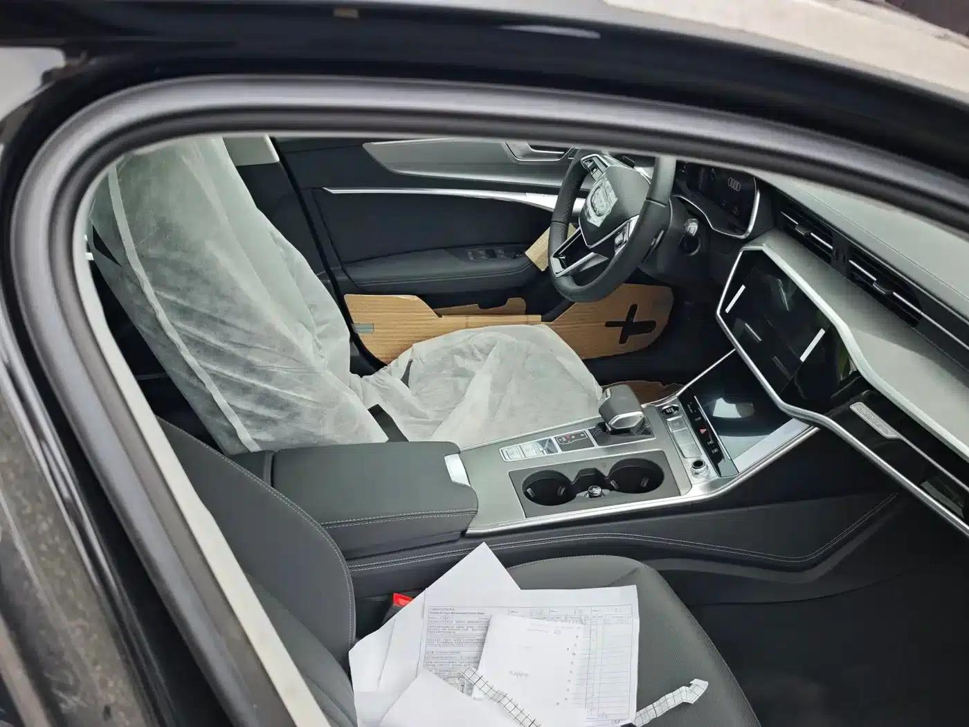 2025 Audi A6 allroad quattro Explorer 55 TFSI Premium Off-Road Model (Imported) — миниатюра 11