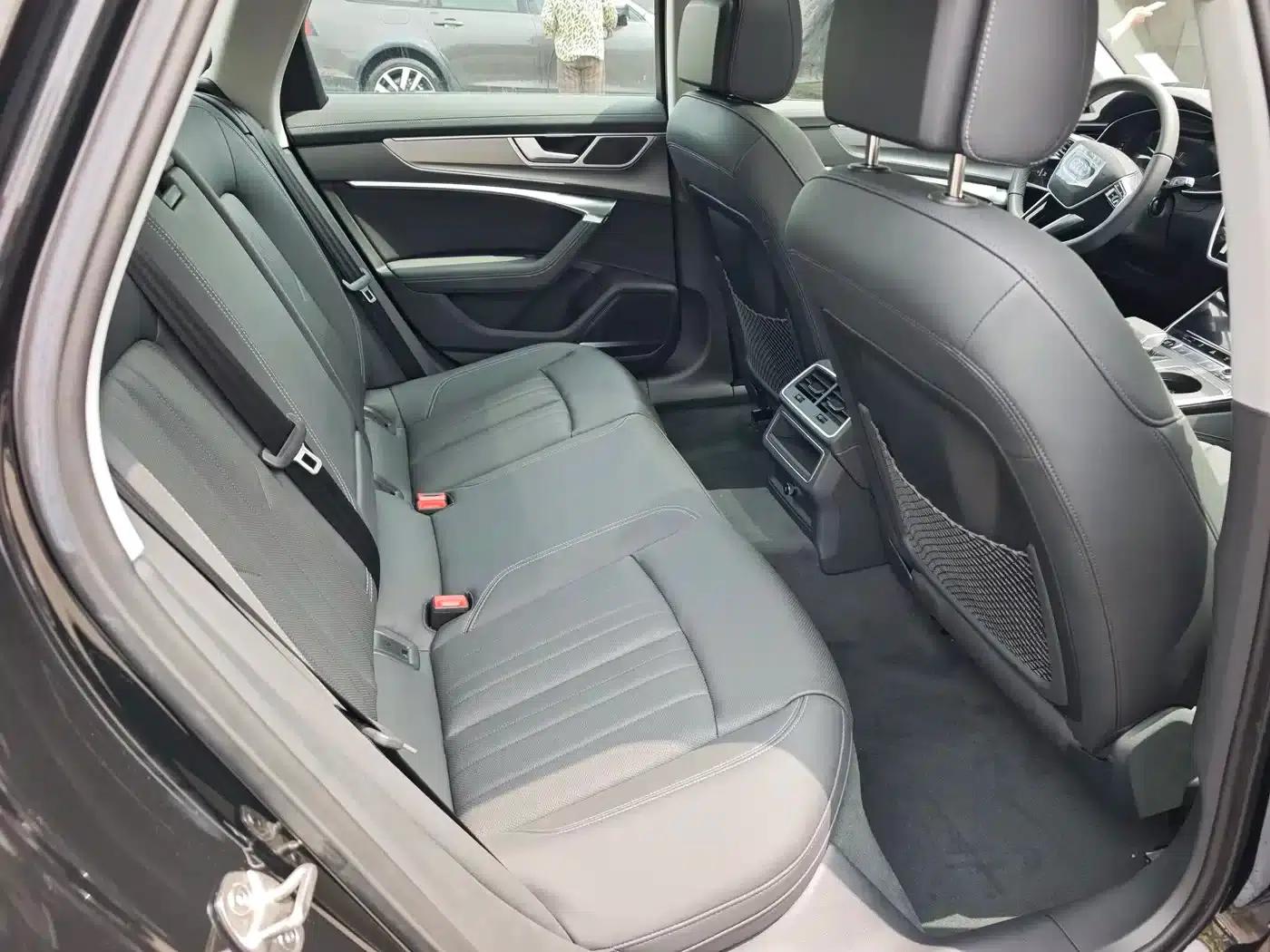2025 Audi A6 allroad quattro Explorer 55 TFSI Premium Off-Road Model (Imported) — миниатюра 18